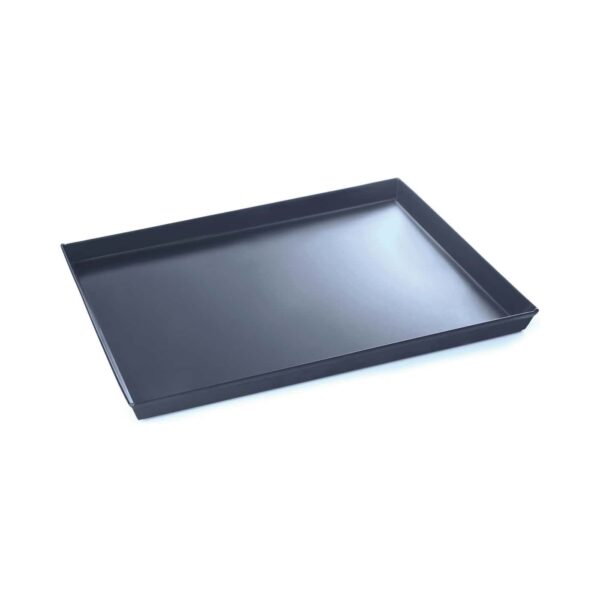 Bandeja rectangular de chapa metálica azul con paredes acampanadas