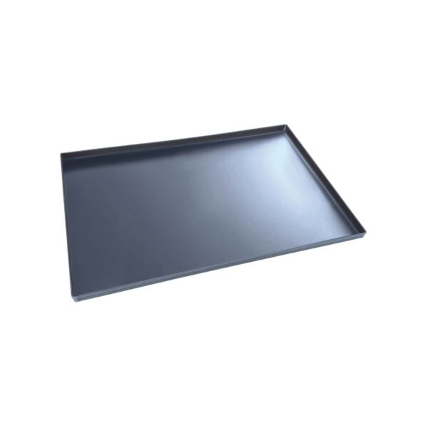 Bandeja rectangular azul para hornear con lados rectos